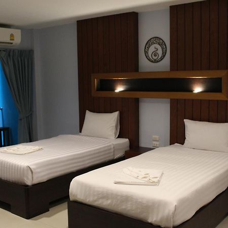 Cokoon Deva Patong Hotel Buitenkant foto
