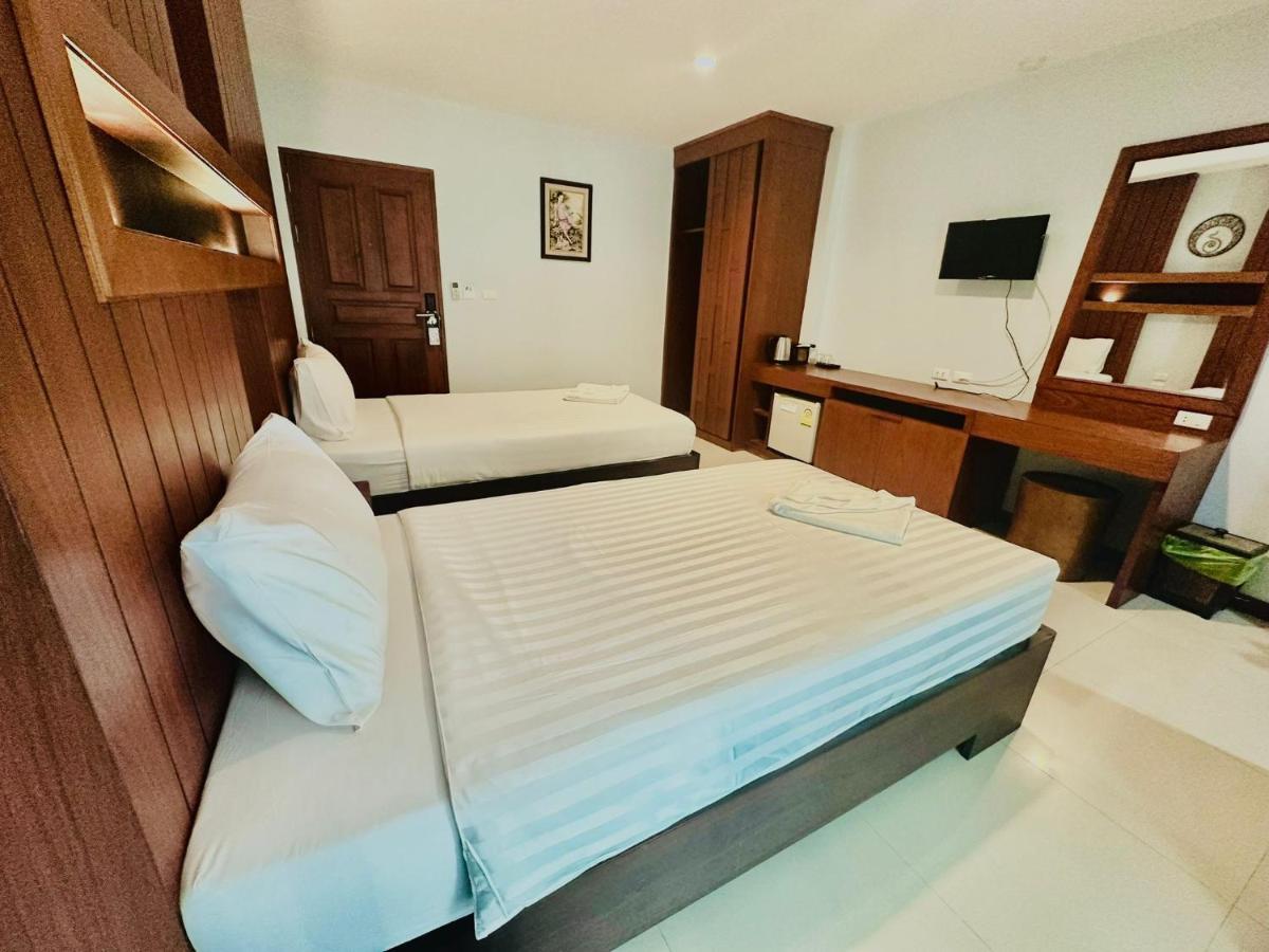 Cokoon Deva Patong Hotel Buitenkant foto