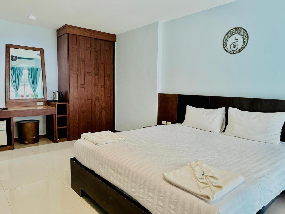 Cokoon Deva Patong Hotel Buitenkant foto