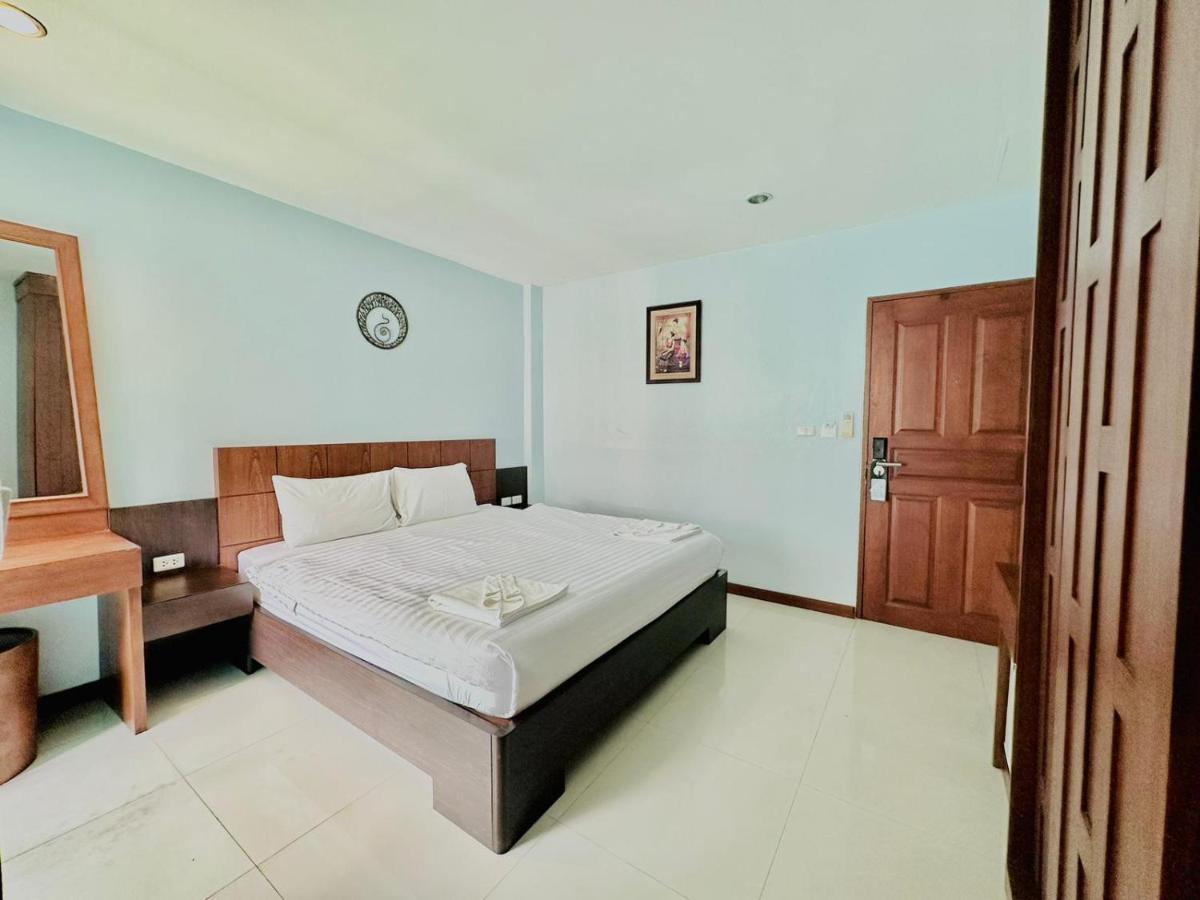 Cokoon Deva Patong Hotel Buitenkant foto