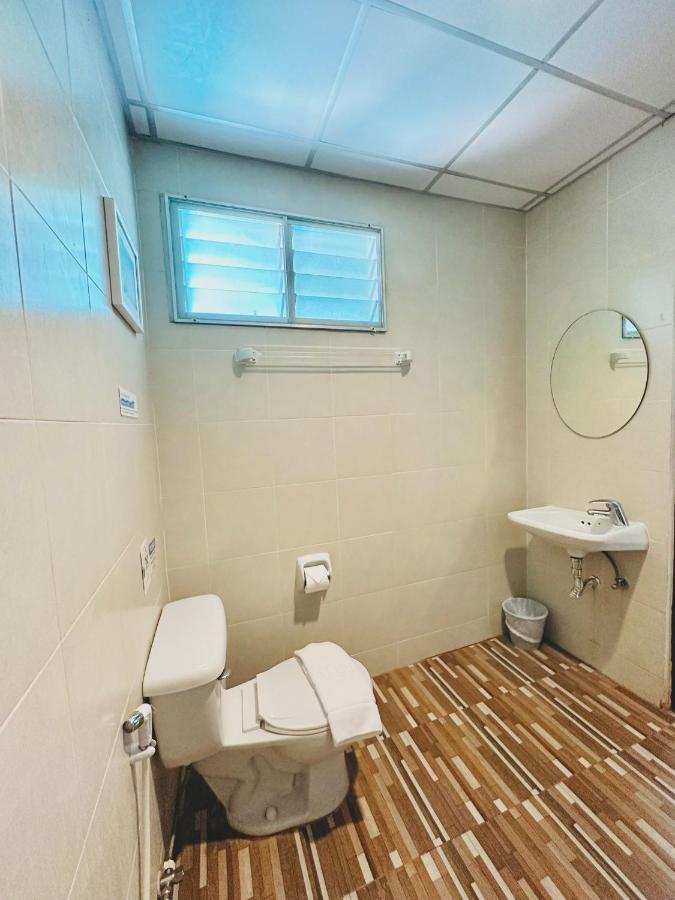 Cokoon Deva Patong Hotel Buitenkant foto