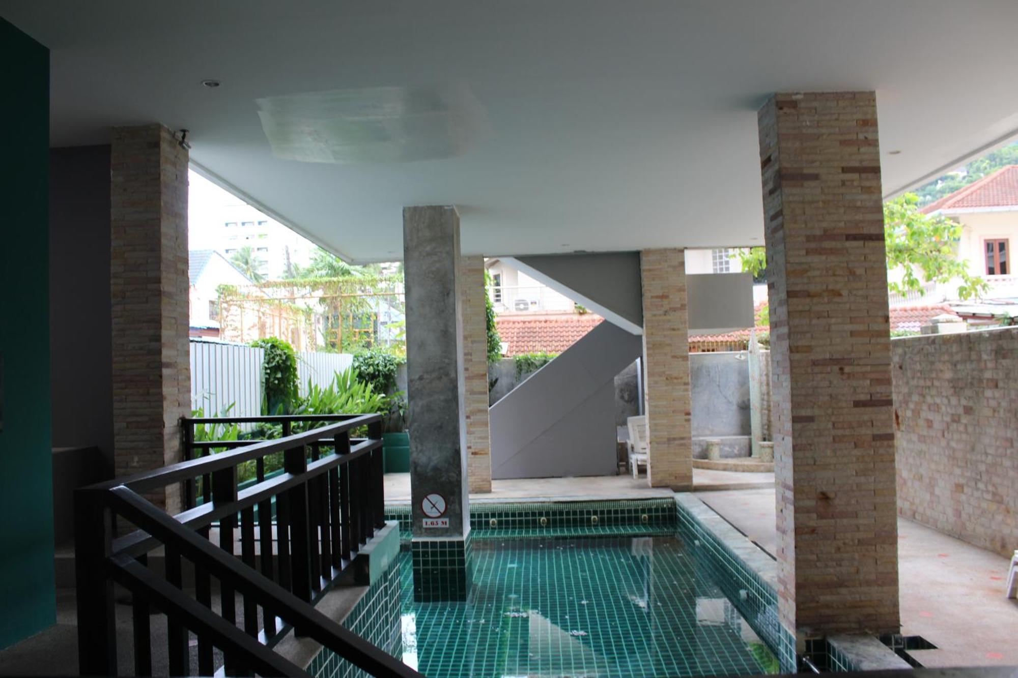 Cokoon Deva Patong Hotel Buitenkant foto